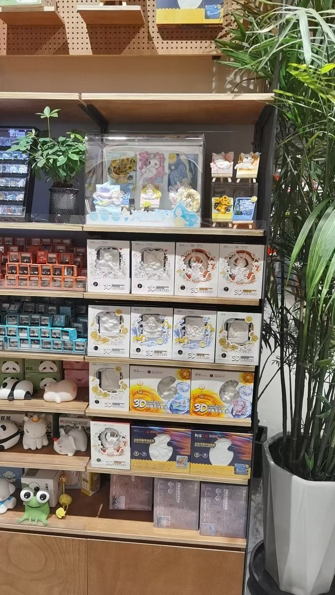 Compact Relife acrylic countertop display and boxed kits